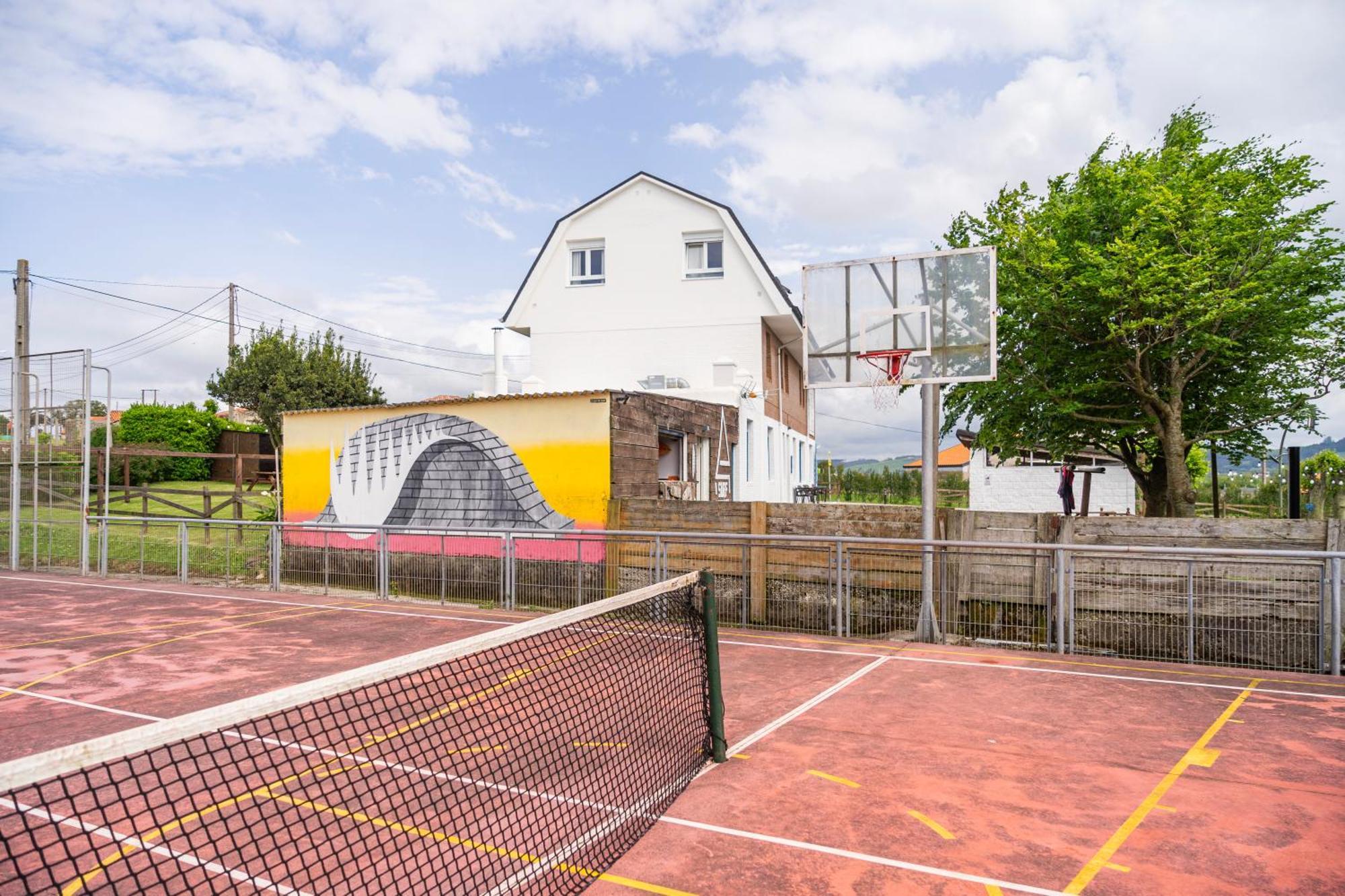 H.A.N.D Surf Hostel ラングレ エクステリア 写真