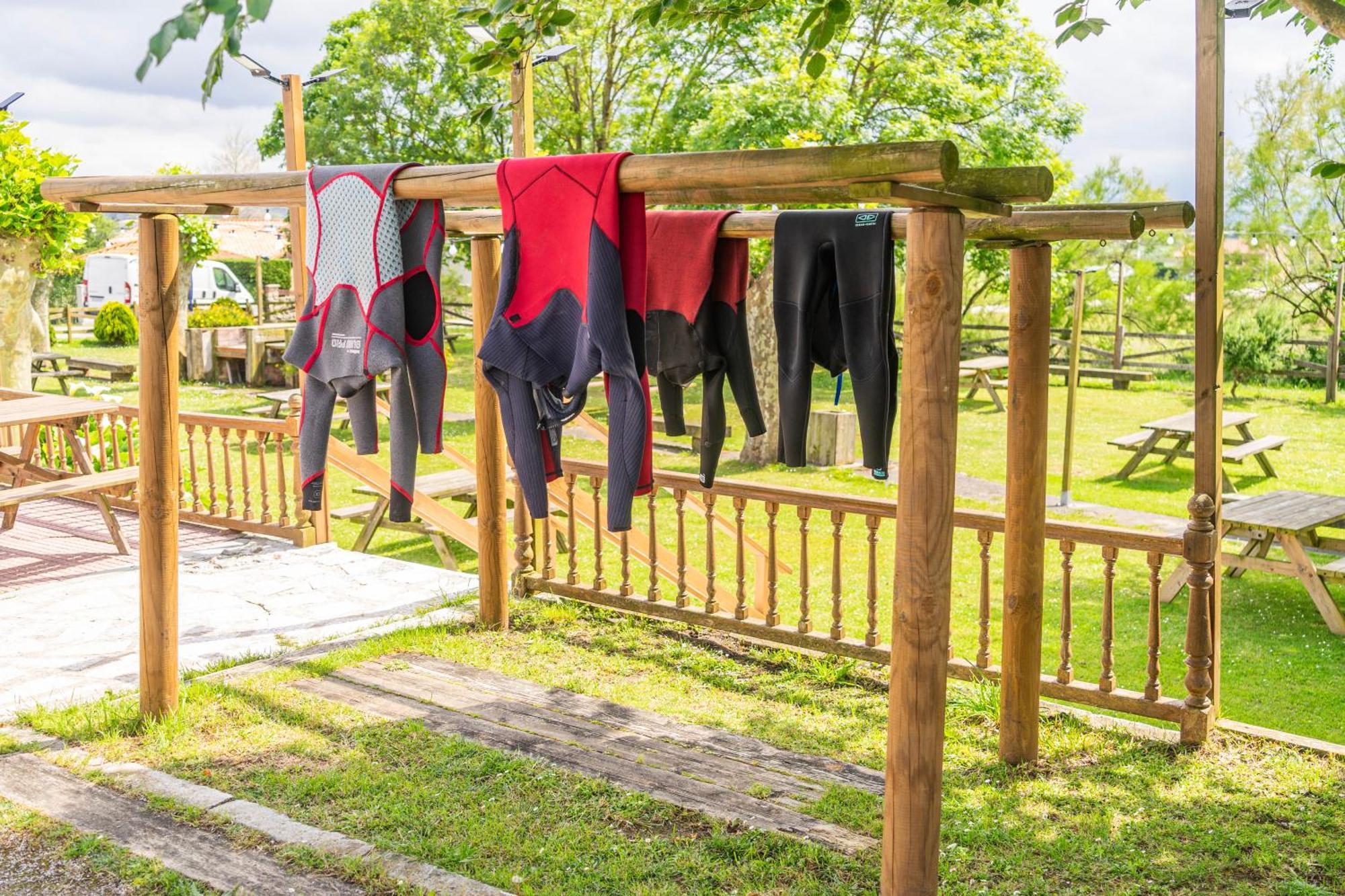 H.A.N.D Surf Hostel ラングレ エクステリア 写真