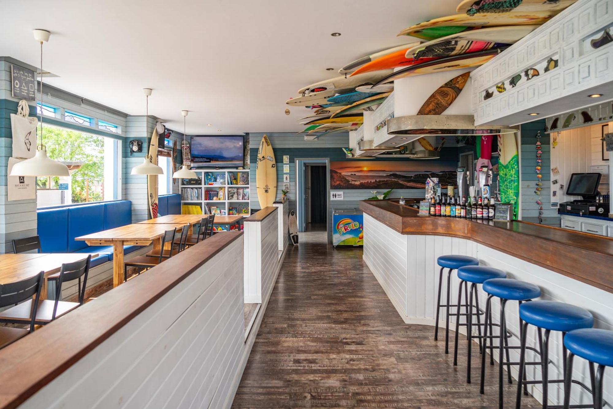 H.A.N.D Surf Hostel ラングレ エクステリア 写真