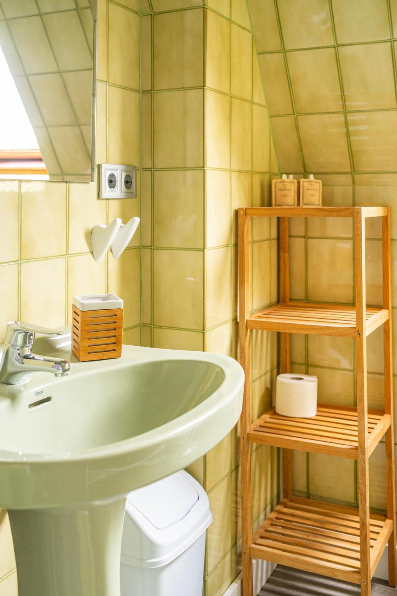 H.A.N.D Surf Hostel ラングレ エクステリア 写真
