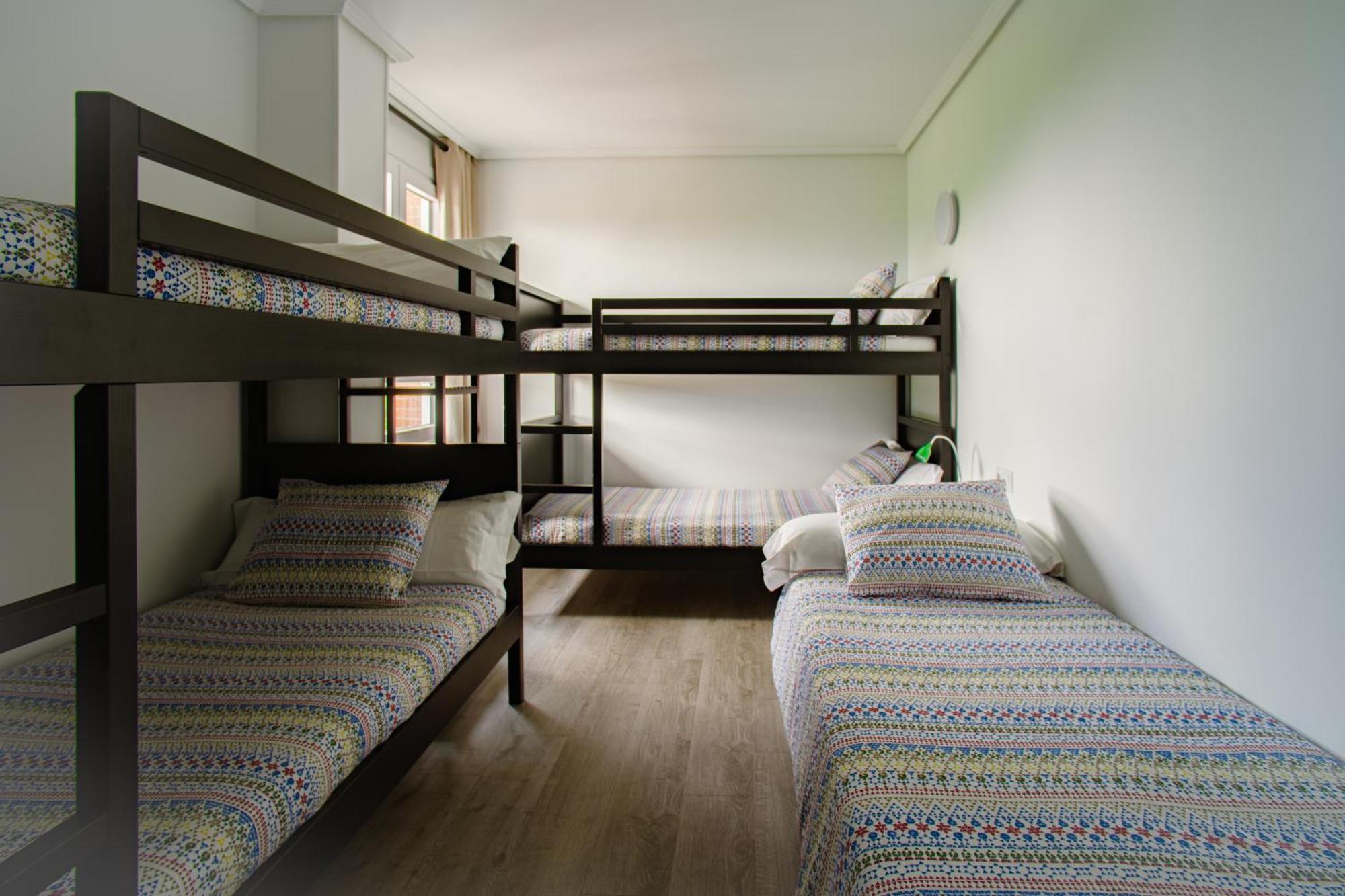 H.A.N.D Surf Hostel ラングレ エクステリア 写真