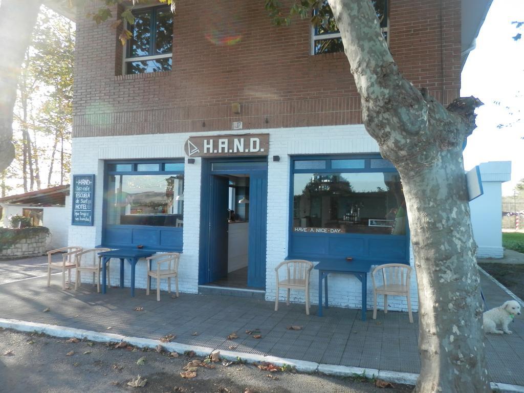 H.A.N.D Surf Hostel ラングレ エクステリア 写真