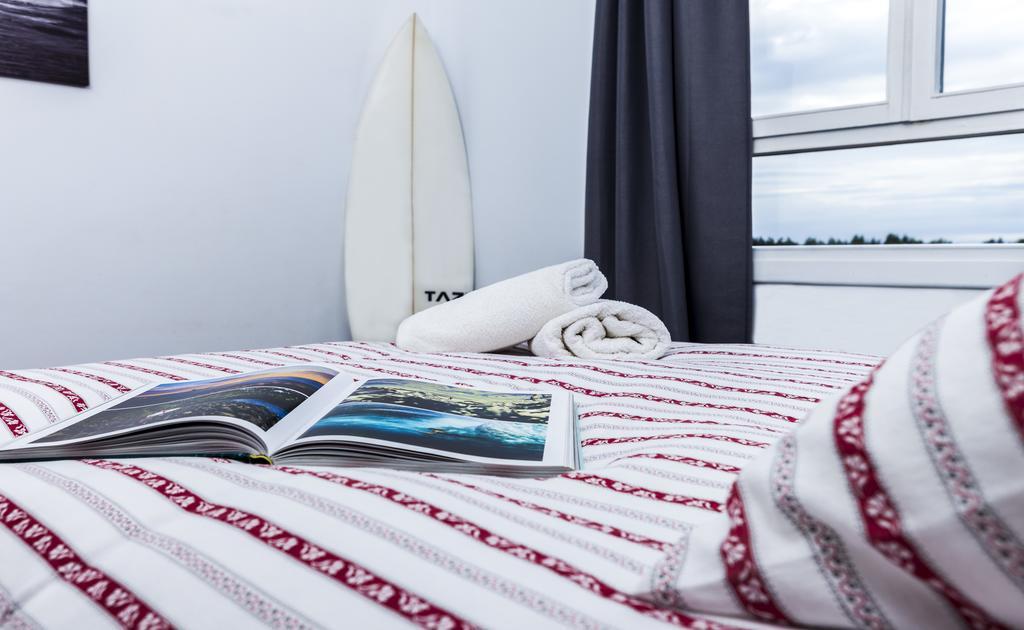 H.A.N.D Surf Hostel ラングレ エクステリア 写真